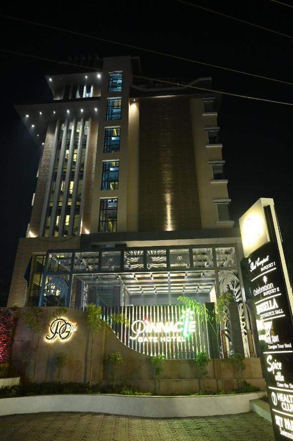 The Pinnacle Inn Sarnath Varanasi Exterior foto